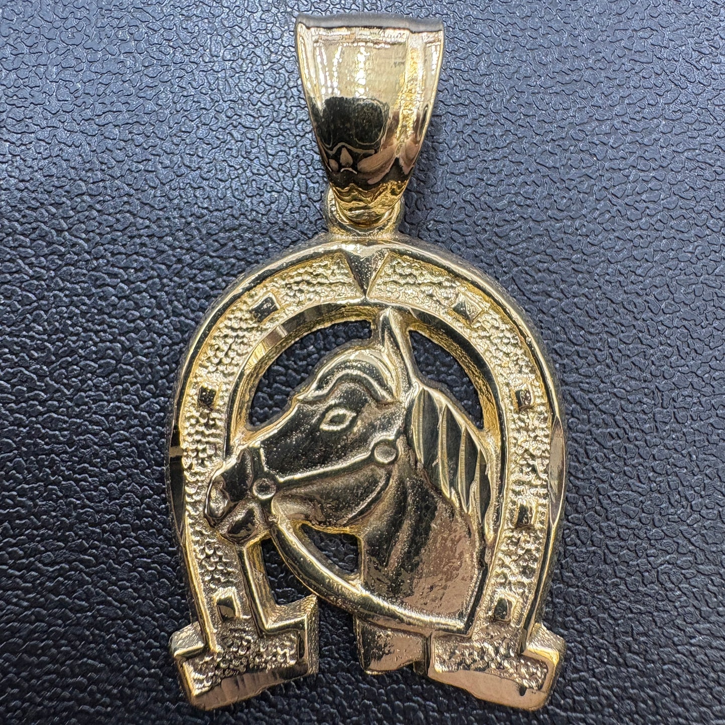 Horse Shoe Pendant