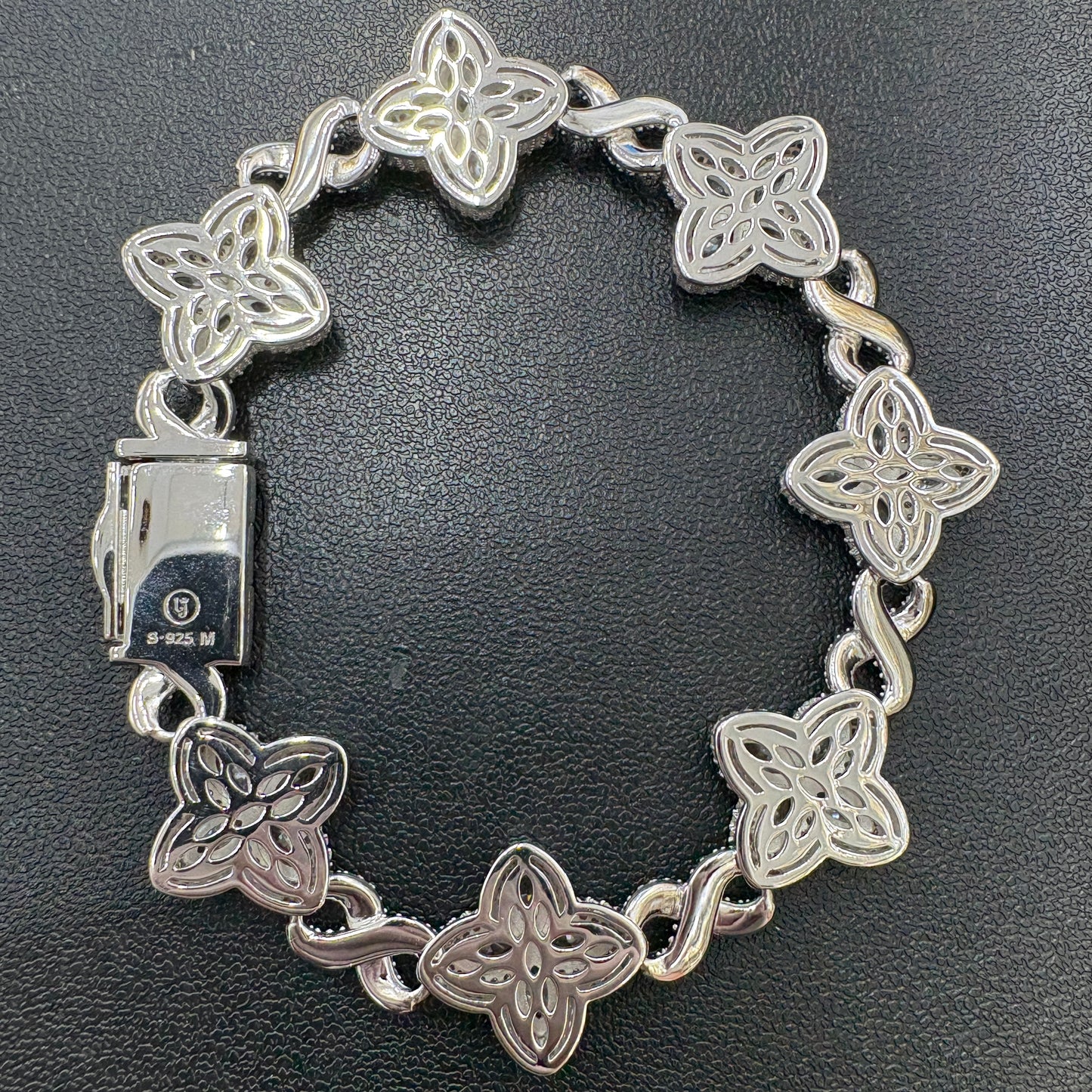 18mm Moissanite Clover Bracelet 8.3”