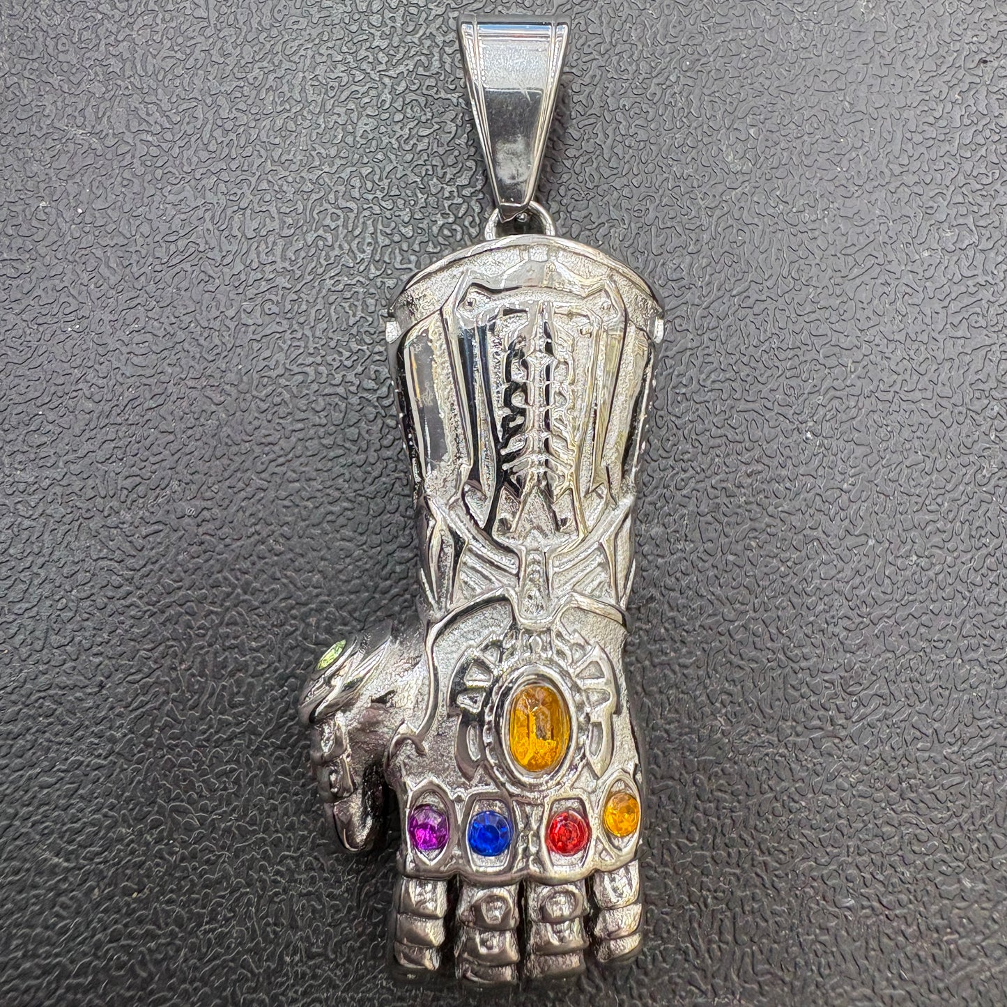 Marvel Avengers Thanos Infinity Gauntlet Pendant