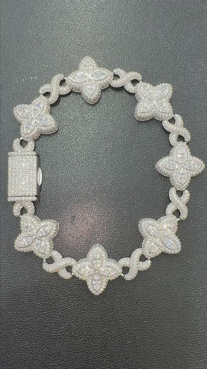 18mm Moissanite Clover Bracelet 8.3”