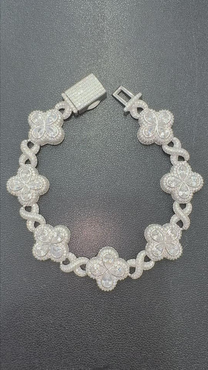 18mm Moissanite Clover Bracelet 8.3”